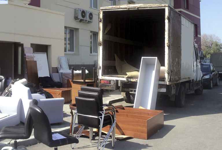 Заказ отдельной газели для транспортировки мебели : Двуспальная кровать из Россия, Ессентуков в Абхазия, Сухум